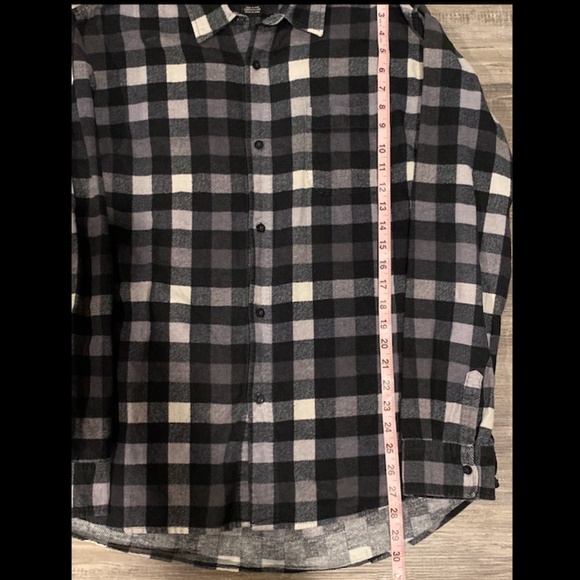 Quicksilver Men’s flannel - Picture 6 of 7